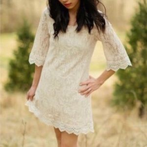 H&M Divided Lace Cream Crochet bell sleeve Dress size 8 EUC